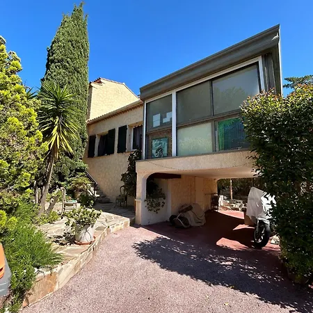 Pansiyon Maison Les Louves